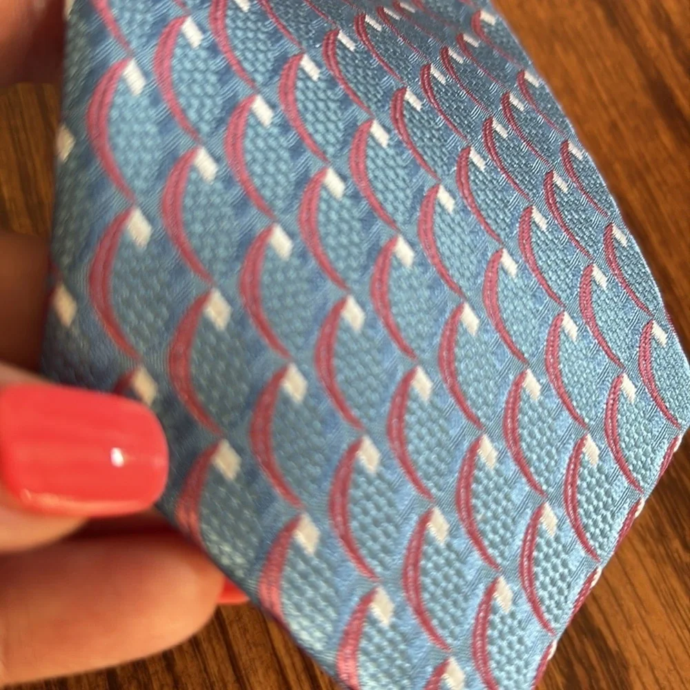 NWT Perry Ellis Blue and Pink Men's neck Tie